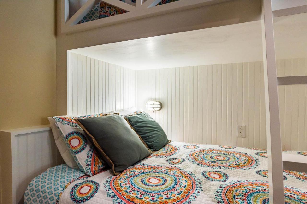 Sanctuary By The Sea Condos شاطئ سانتا روزا المظهر الخارجي الصورة